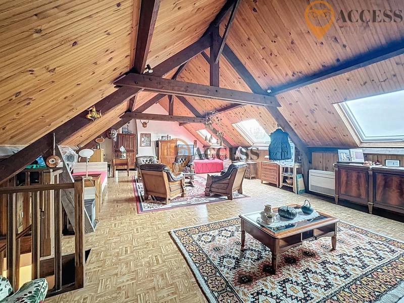 Maison - 206 m² - 7 pièces