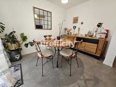 Maison - 77 m² - 3 pièces