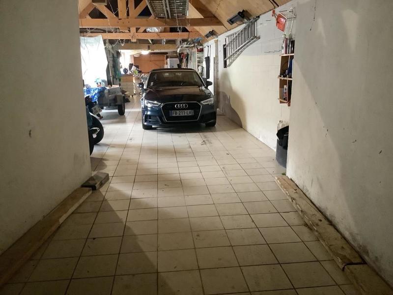 Maison - 242 m² - 7 pièces