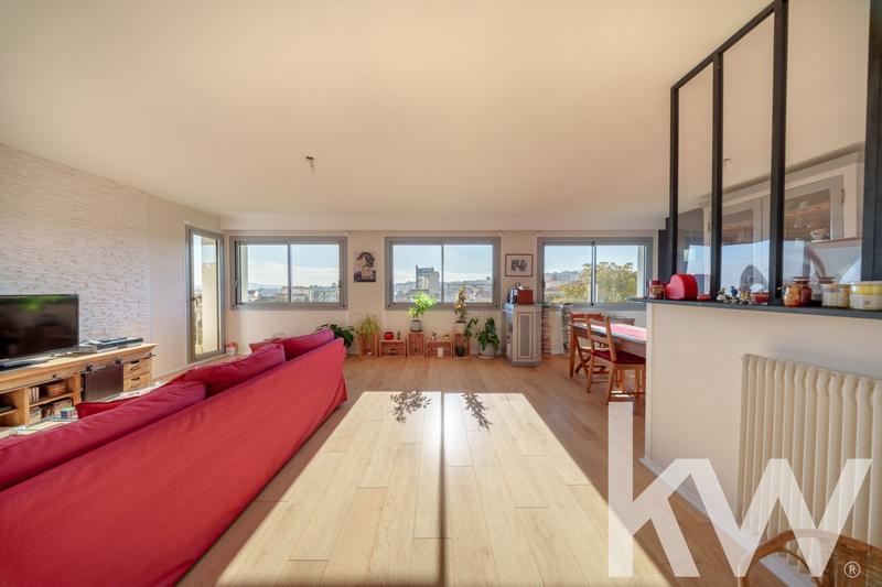 Appartement - 102 m² - 4 pièces