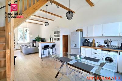 Maison - 375 m² - 10 pièces