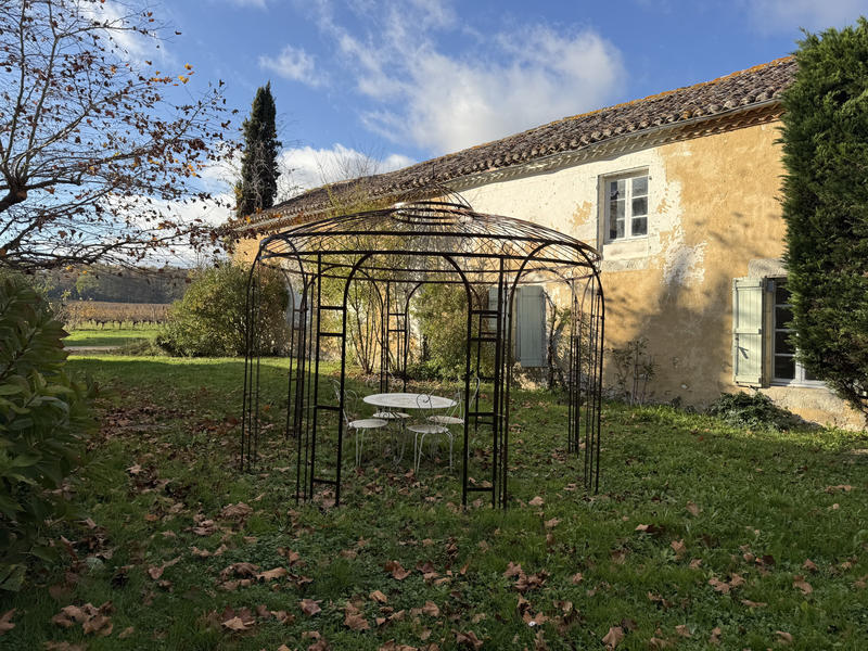 Maison - 322 m² - 18 pièces