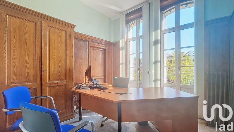 Château - 900 m² - 32 pièces