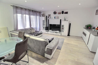 Appartement - 72 m² - 3 pièces