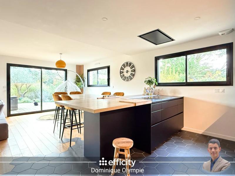 Maison - 127 m² - 6 pièces