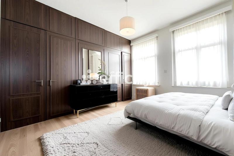 Maison - 205 m² - 7 pièces