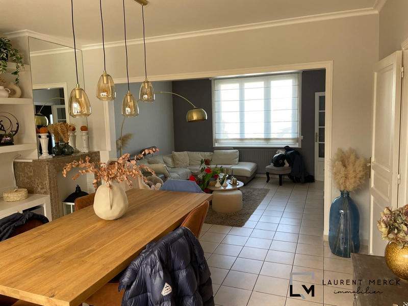 Maison - 200 m² - 5 pièces