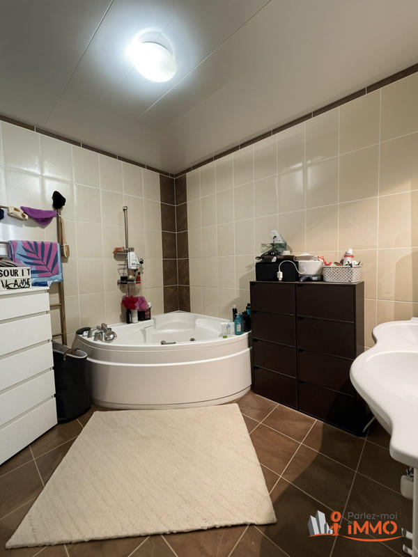 Maison - 93 m² - 5 pièces