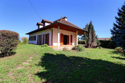 Maison - 196 m² - 7 pièces