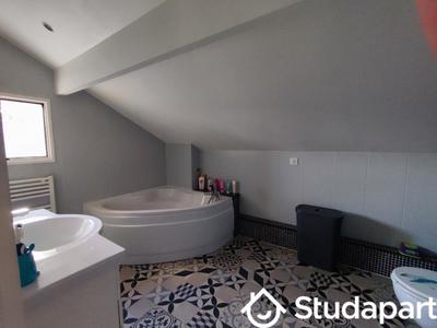 Chambre - 11 m² - 1 pièce