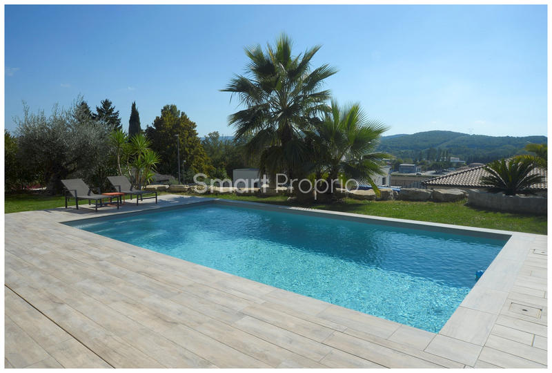 Villa - 225 m² - 9 pièces