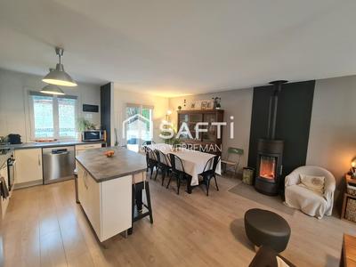 Maison - 94 m² - 4 pièces