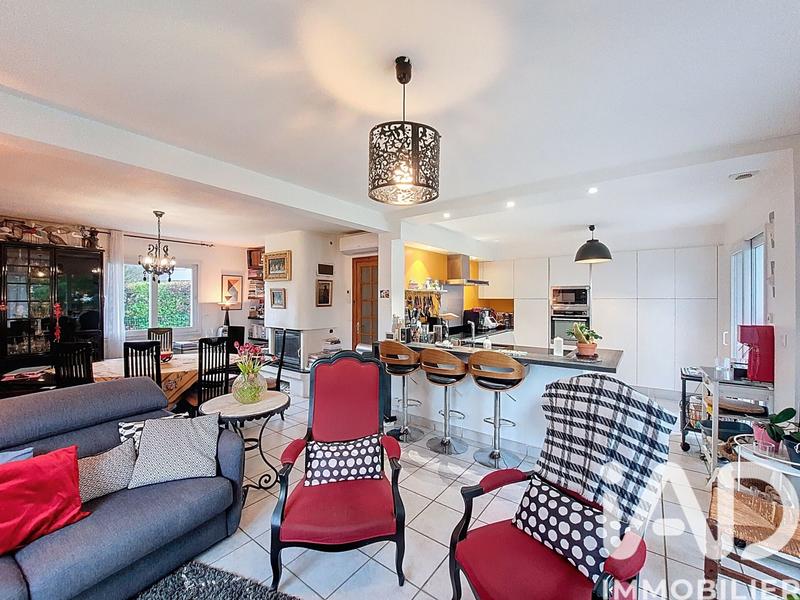 Maison - 175 m² - 10 pièces