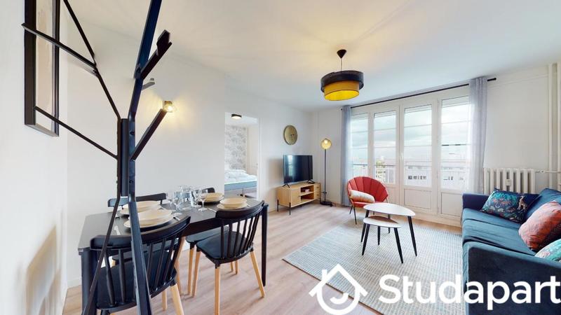 Chambre - 11 m² - 1 pièce