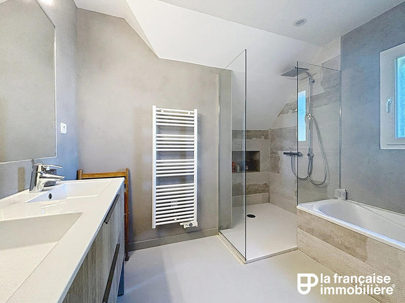 Maison - 170 m² - 7 pièces