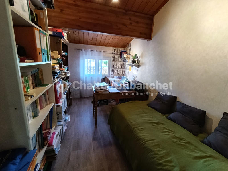 Propriété - 270 m²