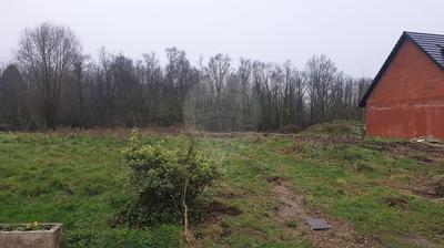 Terrain constructible - 739 m²