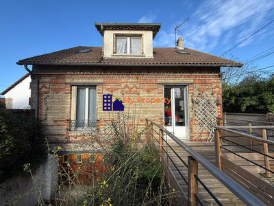 Maison - 84 m² - 5 pièces