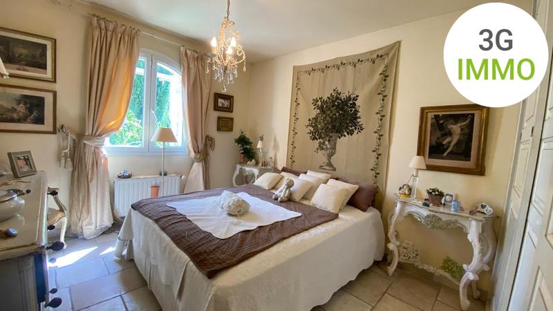 Maison traditionnelle - 95 m² - 4 pièces