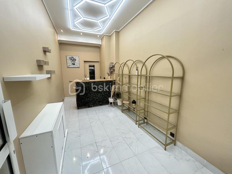 Local commercial - 15 m² - 2 pièces