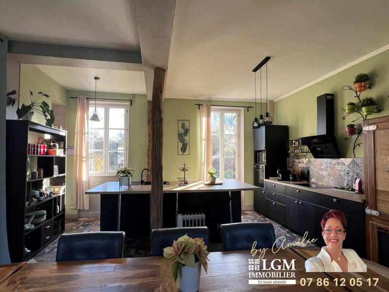 Maison - 230 m² - 6 pièces