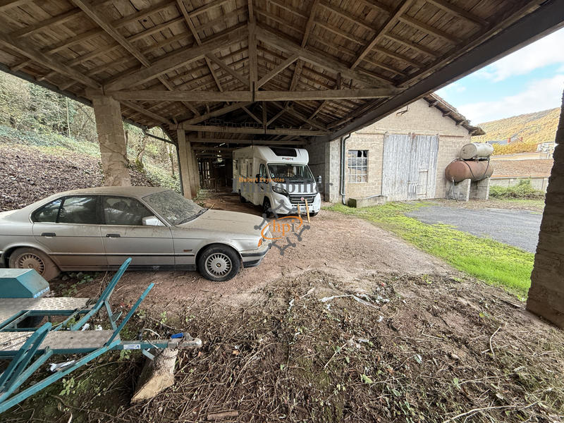 Maison - 340 m² - 2 pièces