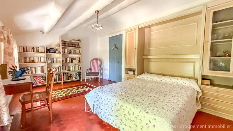 Mas - 327 m² - 8 pièces