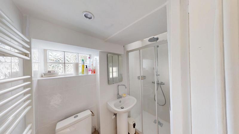 Maison - 229 m² - 7 pièces