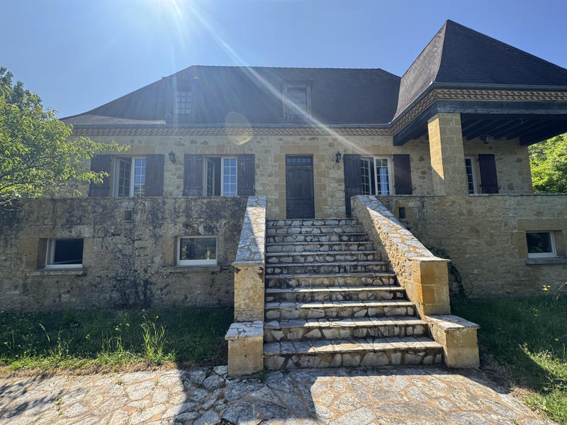 Maison - 175 m² - 8 pièces