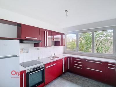 Appartement - 80 m² - 4 pièces