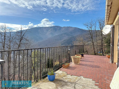 Maison - 304 m² - 7 pièces