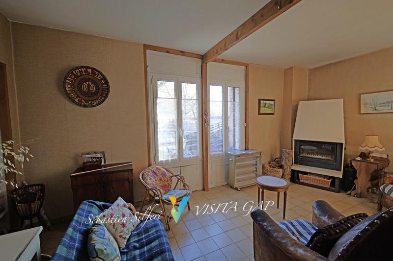 Maison - 143 m² - 12 pièces