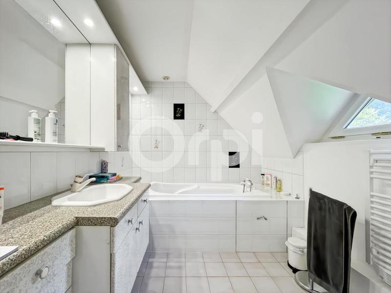 Maison - 163 m² - 7 pièces