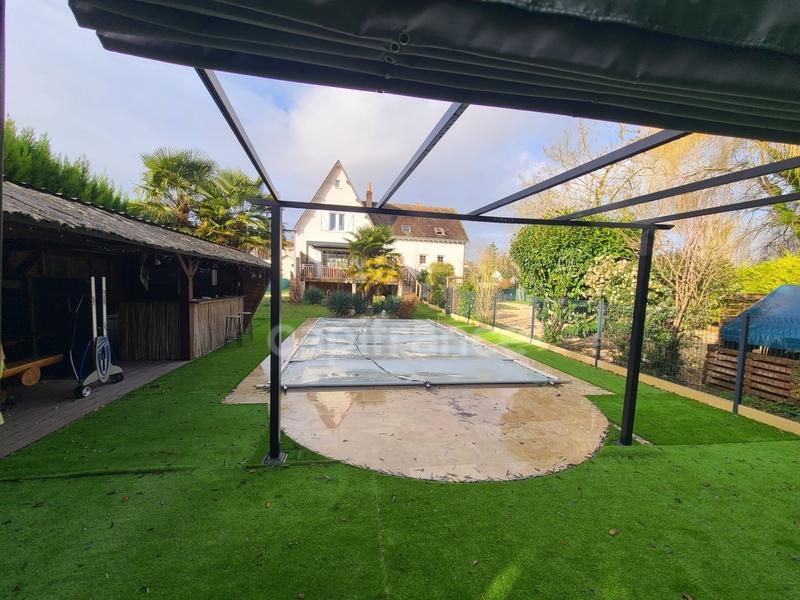 Maison - 210 m² - 10 pièces