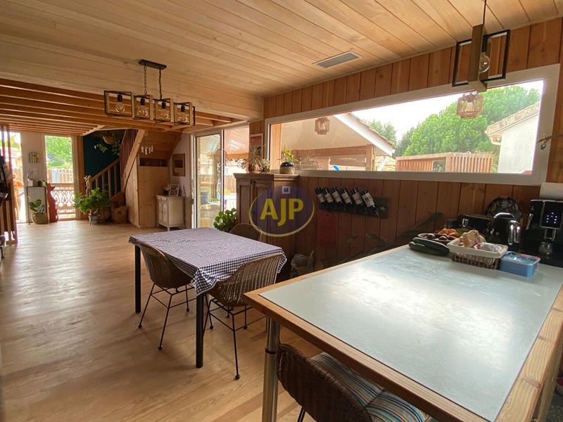 Maison - 105 m² - 4 pièces