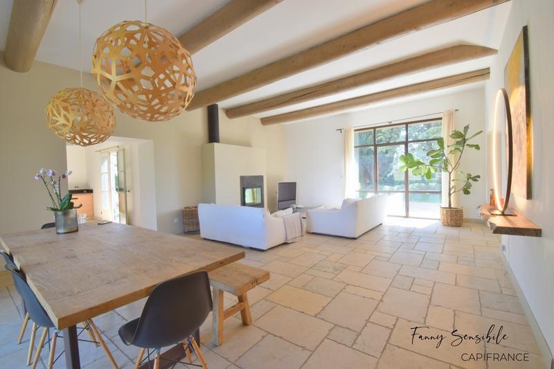 Mas - 200 m² - 6 pièces