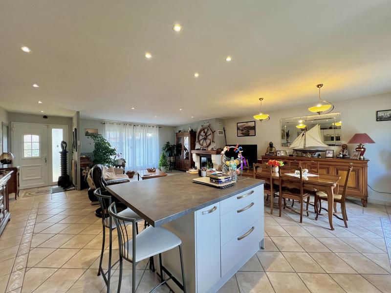 Maison - 110 m² - 4 pièces