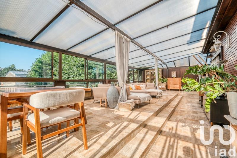 Maison - 431 m² - 9 pièces