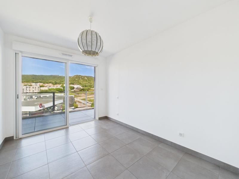 Appartement - 76 m² - 3 pièces