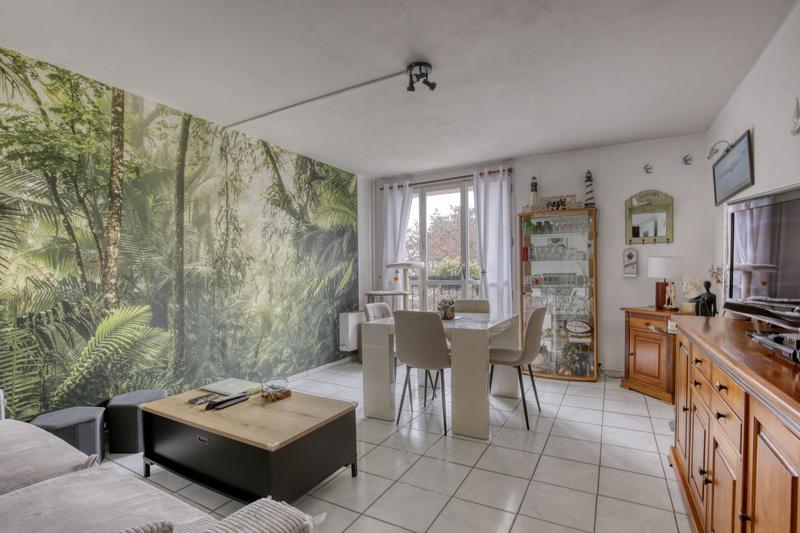 Appartement - 82 m² - 5 pièces