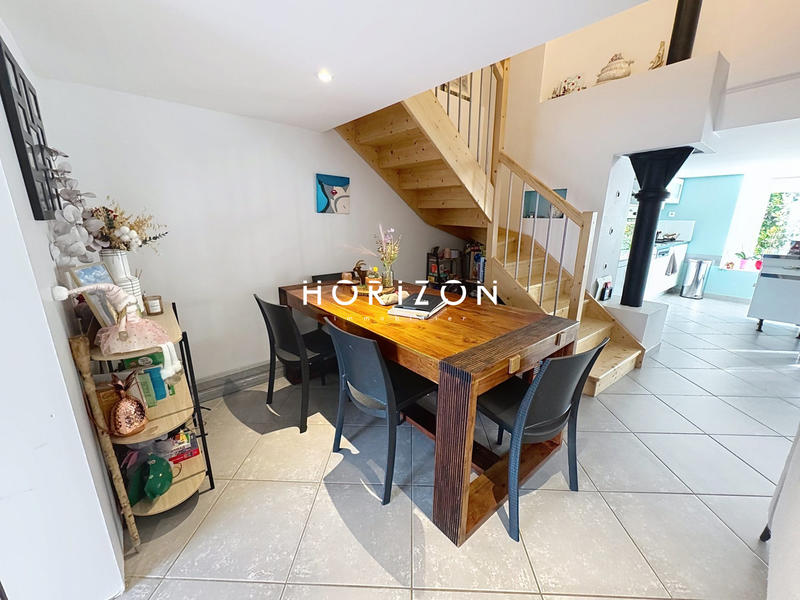 Appartement - 84 m² - 2 pièces