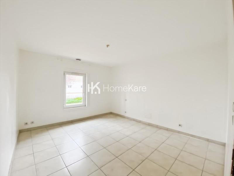 Maison - 1 200 m² - 4 pièces