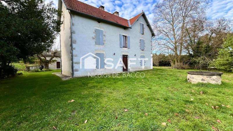 Maison - 385 m² - 10 pièces