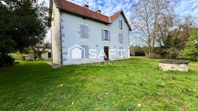 Maison - 385 m² - 10 pièces