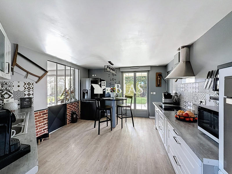 Maison - 170 m² - 7 pièces