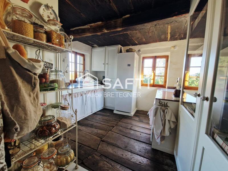 Maison - 280 m² - 10 pièces