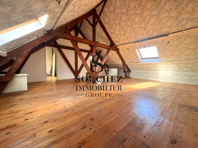 Maison ancienne - 235 m² - 8 pièces