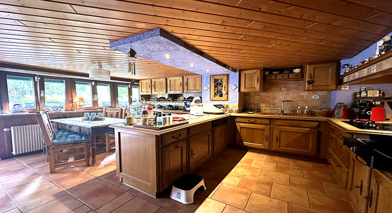 Corps de ferme - 211 m² - 7 pièces