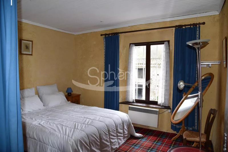 Propriété - 317 m² - 22 pièces