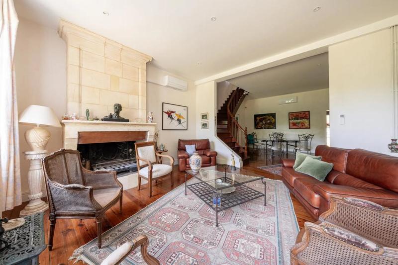 Maison de maîtres - 400 m² - 9 pièces